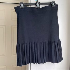 Knit flounce-pleat mini skirt